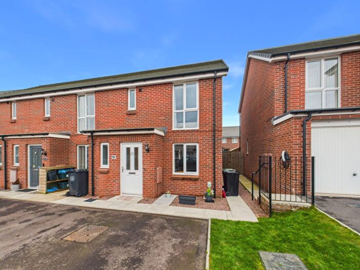 3 Bedroom End Terrace House For Sale In Kingfisher Drive, Lydney, GL15