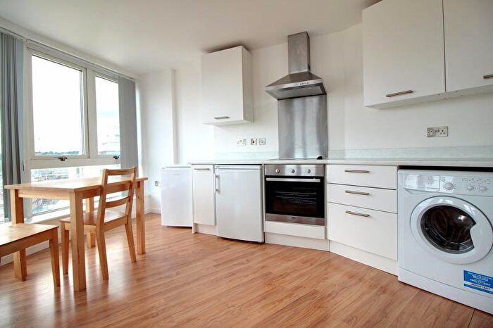 1 Bedroom Apartment To Rent In Marco Island, Huntingdon Street, NG1