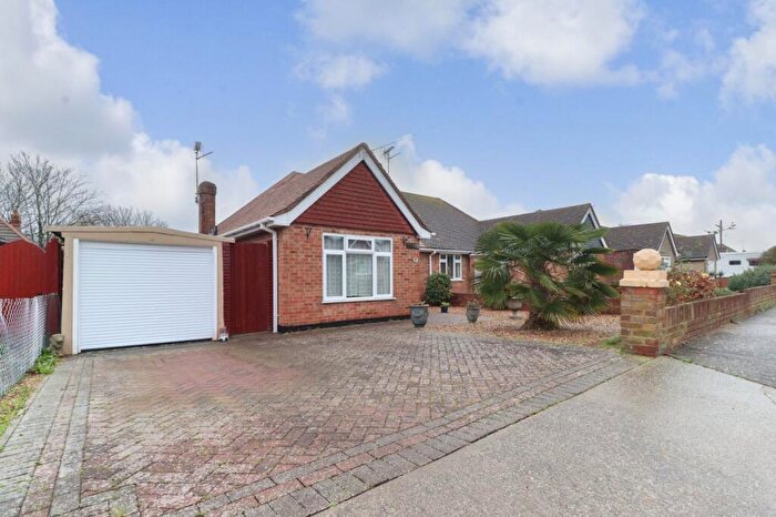 2 Bedroom Bungalow For Sale In Anne Close, Birchington, Kent, CT7