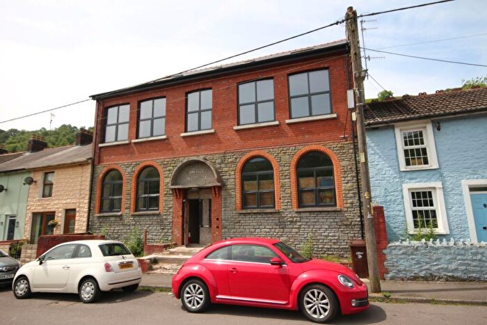 5 Bedroom Terraced House For Sale In - Station Terrace, Brithdir, NP24