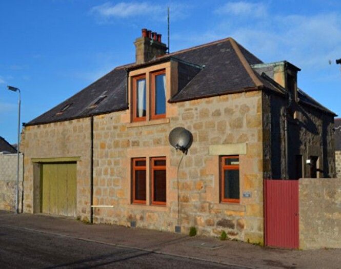 3 Bedroom Semi-Detached House To Rent In Cliff Terrace, Buckie, AB56