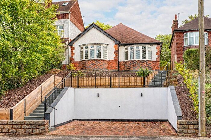 3 Bedroom Detached Bungalow For Sale In Stanton Road, Stapenhill, Burton-On-Trent, DE15