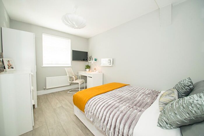 1 Bedroom Studio To Rent In - Hastings Street, Luton, Bedfordshire, LU1