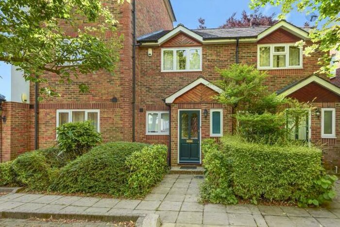 2 Bedroom Terraced House To Rent In Wilberforce Mews, Maidenhead, Berkshire, SL6