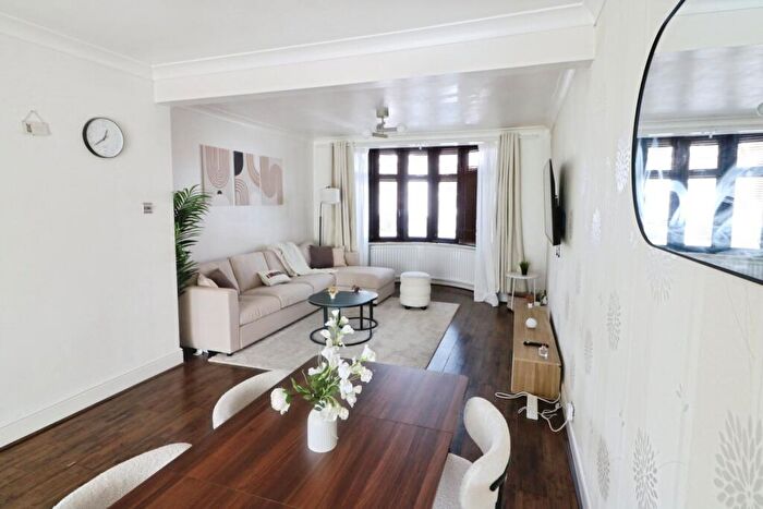 5 Bedroom Terraced House To Rent In Chudleigh Crescent, Ilford, IG3