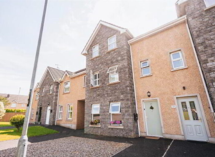 4 Bedroom TownHouse For Sale In Lough Drive, Magherafelt, BT45