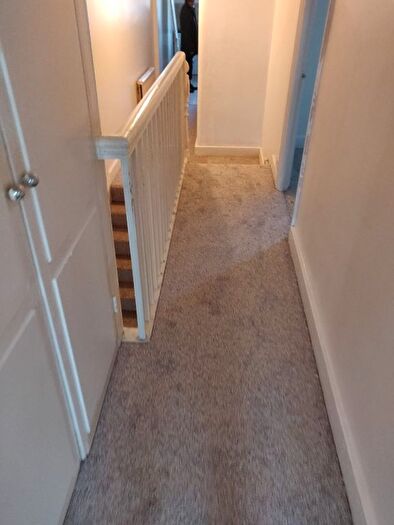 2 Bedroom Flat To Rent In River Close, Rainham, RM13