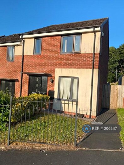 3 Bedroom Semi-Detached House To Rent In Summerset Avenue, Rochdale, OL11