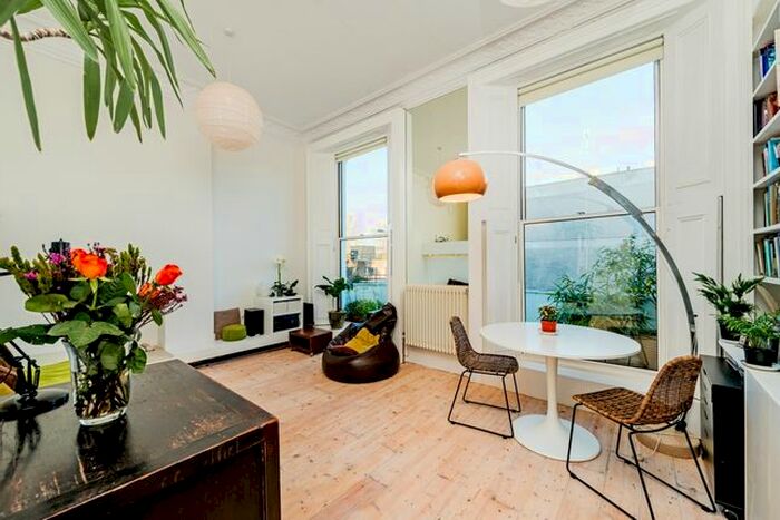 1 Bedroom Flat To Rent In Tavistock Road, London, W11