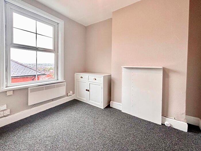 1 Bedroom Flat To Rent In Oakfield Road, Newport, NP20