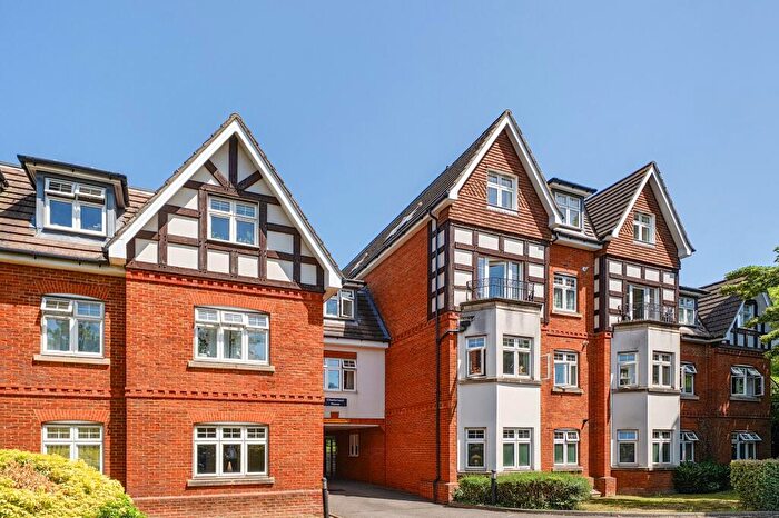 2 Bedroom Flat For Sale In Cheam Road, Charlemont House, KT17