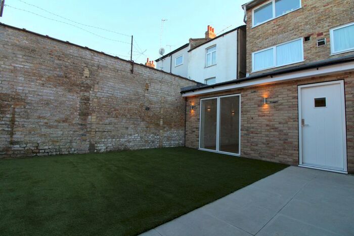 1 Bedroom Maisonette To Rent In Speranza Street, Plumstead SE18