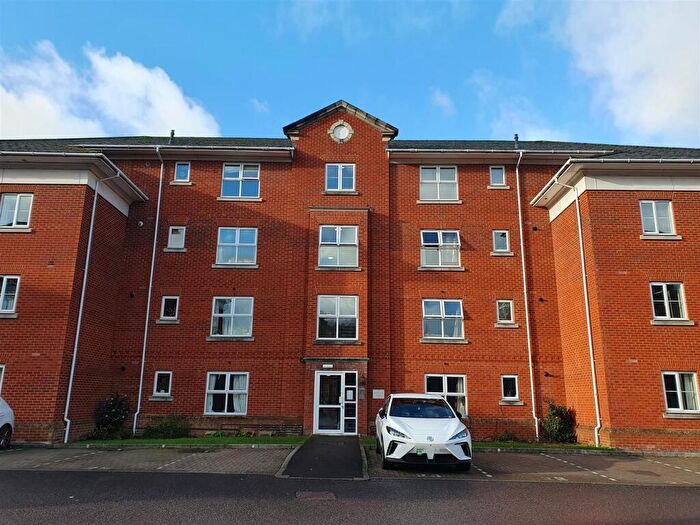 2 Bedroom Flat To Rent In Newbury, Ground Floor Apartment, RG14