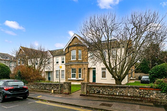 1 Bedroom Flat For Sale In Christchurch Road, Worthing, West Sussex, BN11