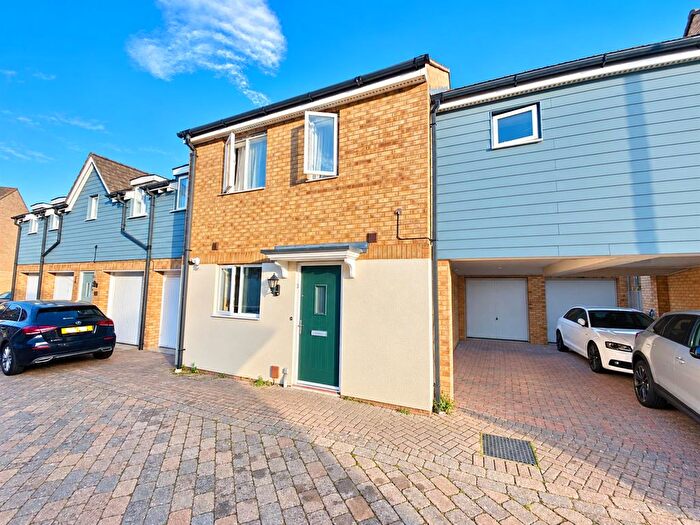 3 Bedroom Property For Sale In Torold Drive, Hampton Centre, Peterborough, PE7