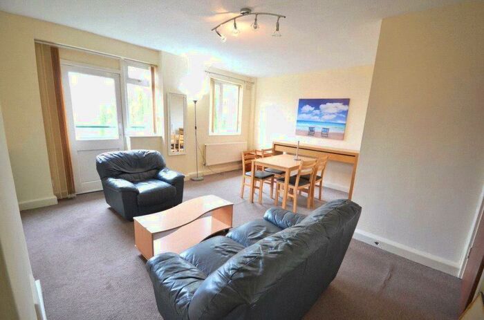 2 Bedroom Apartment To Rent In Kielder Square, Eccles New Road, Salford, M5