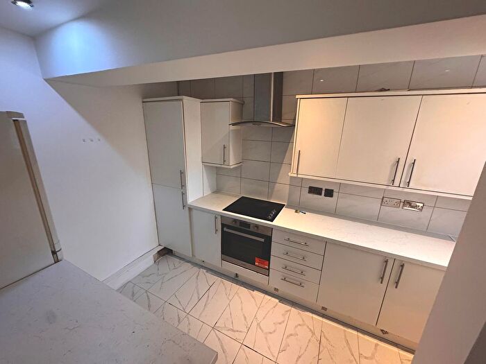 2 Bedroom Flat To Rent In Weston Drive, Stanmore, HA7