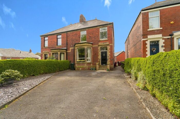 2 Bedroom Flat To Rent In Ribchester Road, Wilpshire, Blackburn, Lancashire, BB1