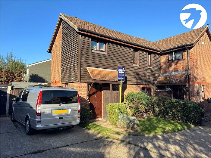 3 Bedroom Semi-Detached House For Sale In Strawberry Fields, Swanley, Kent, BR8