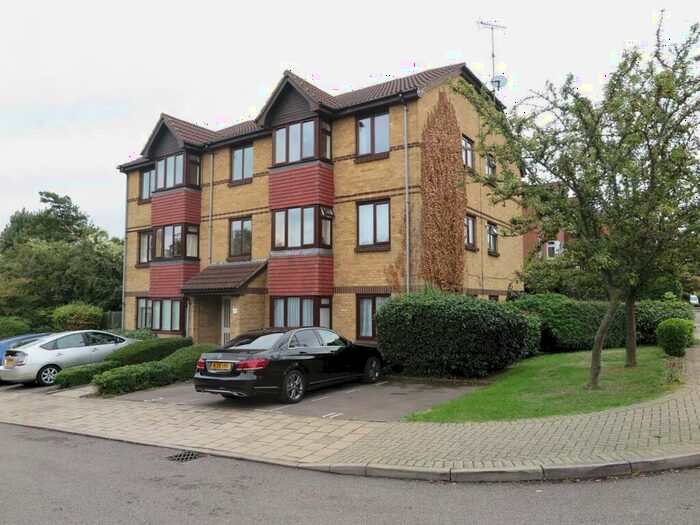 2 Bedroom Apartment To Rent In Sterling Gardens, New Cross, SE14