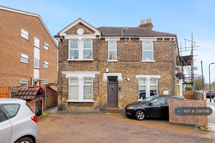 2 Bedroom Flat To Rent In Linden Grove, London, SE26
