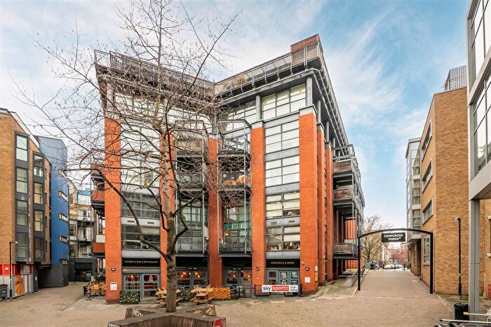 1 Bedroom Flat For Sale In Britton Street, London, EC1M