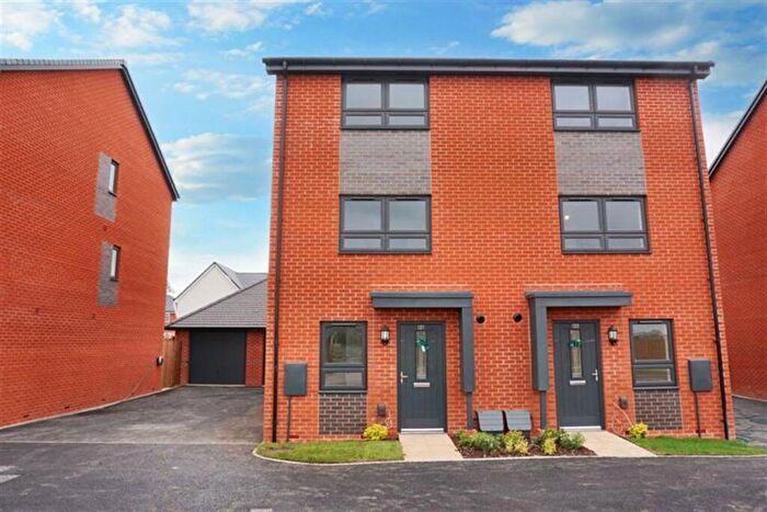 3 Bedroom Semi-Detached House To Rent In Bedroom Semi Detached House In White Lias Way, Lighthorne, CV33