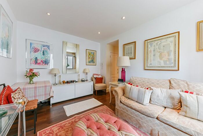 1 Bedroom Flat To Rent In Elystan Place, London, SW3