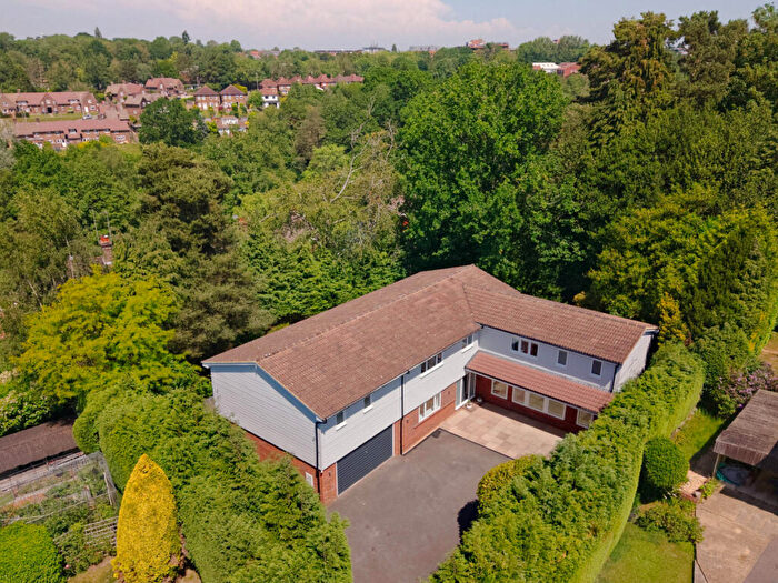 5 Bedroom Detached House For Sale In West Lane, East Grinstead, RH19
