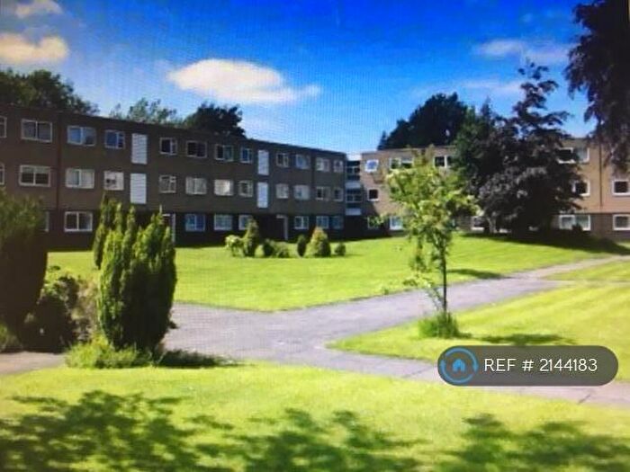 2 Bedroom Flat To Rent In Cloverley, Sale, M33