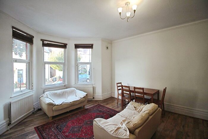 2 Bedroom Flat To Rent In Maryland Road, London, N22