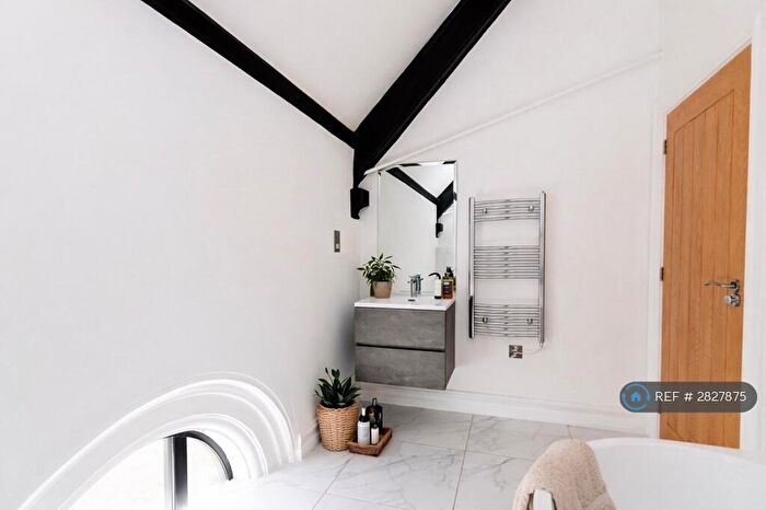 2 Bedroom Penthouse To Rent In Lichfield St, Tamworth, B78