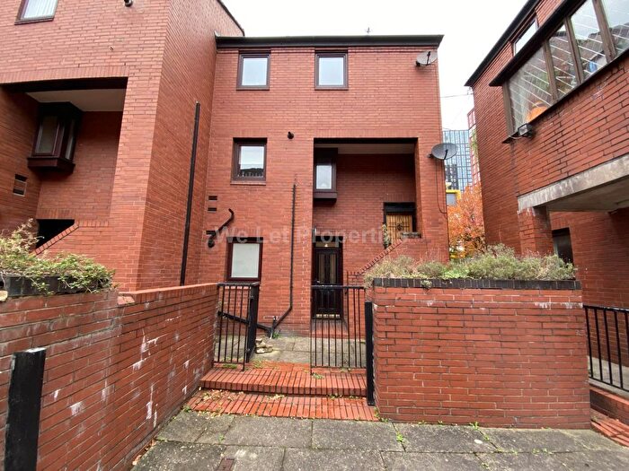 1 Bedroom Flat To Rent In Len Cox Walk, Northern Quarter, M4
