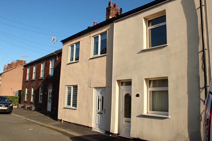 2 Bedroom House To Rent In Station Road, Greenfield., CH8