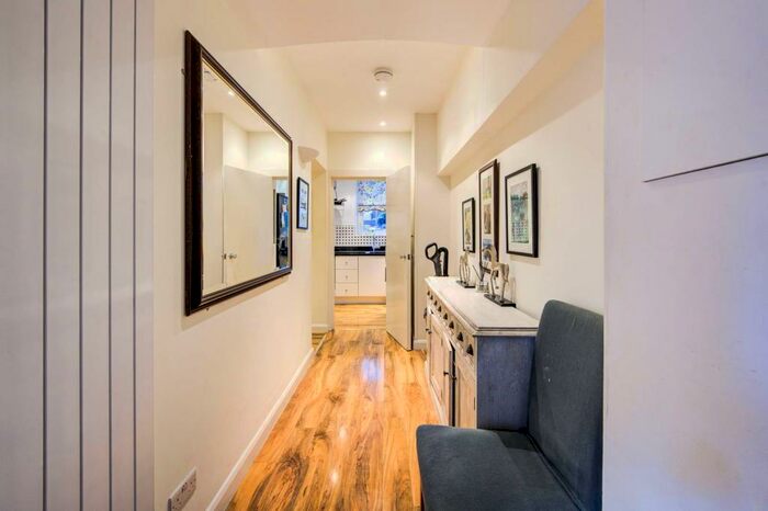 2 Bedroom Maisonette To Rent In Redcliffe Gardens, Chelsea, London, SW10
