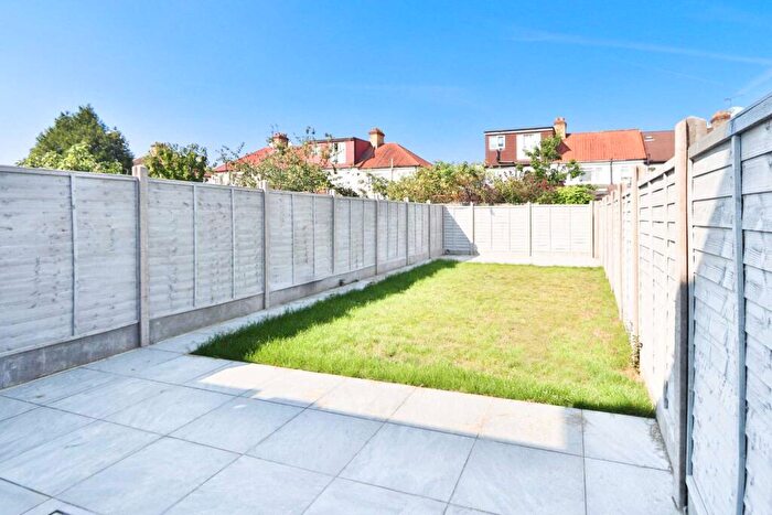 3 Bedroom End Of Terrace House To Rent In Claremont Avenue, New Malden, KT3