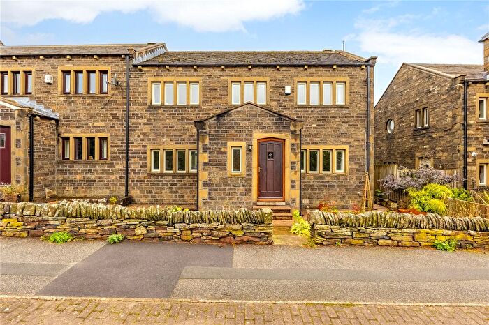 4 Bedroom Terraced House For Sale In Green Abbey, Hade Edge, Holmfirth, HD9
