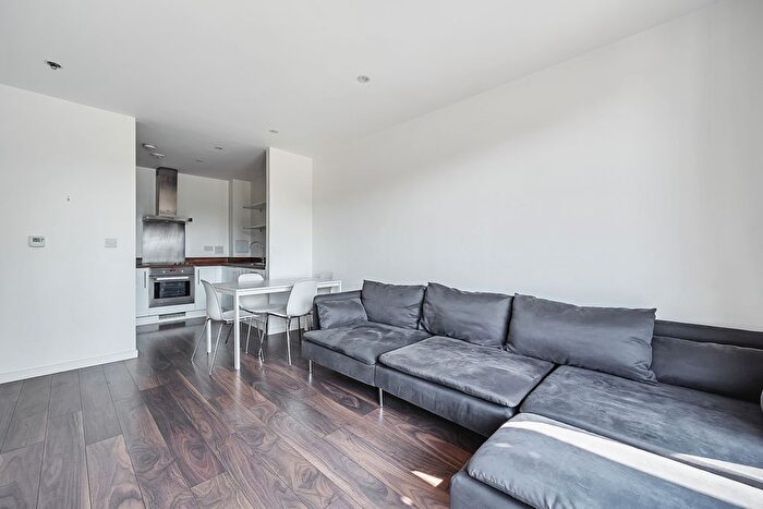 1 Bedroom Flat For Sale In Compass House, Raine Street, London, E1W