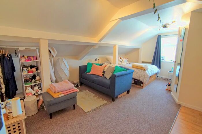 Studio To Rent In Kensington Park, Easton, Bristol, BS5