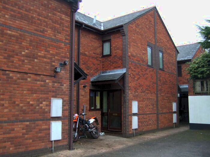 2 Bedroom Terraced House To Rent In Bartows Causeway, Tiverton, EX16