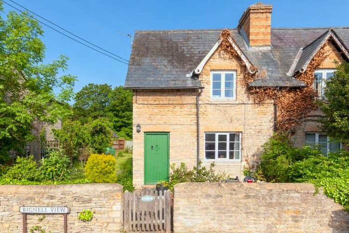 2 Bedroom Cottage To Rent In Chesterton, OX26