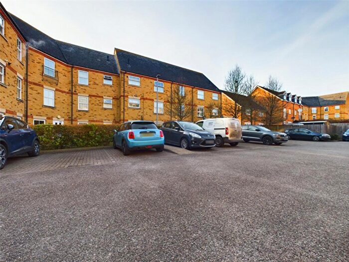 1 Bedroom Flat To Rent In Bushy Close, Romford, RM1