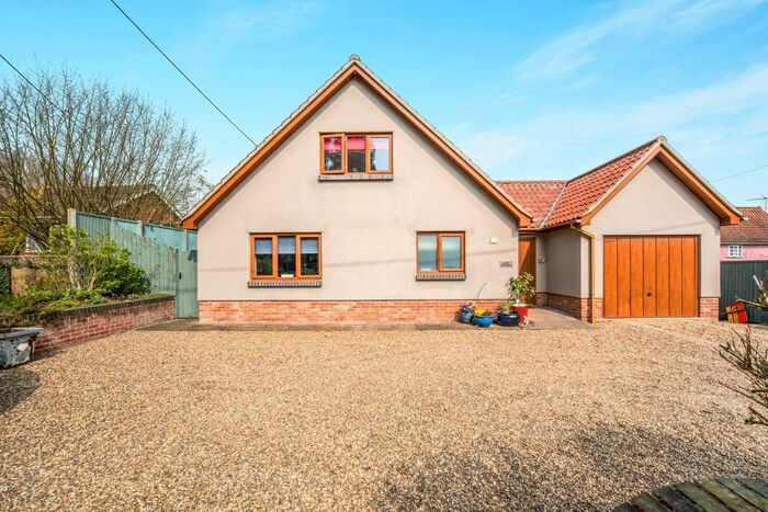 3 Bedroom Bungalow For Sale In Blackheath, Wenhaston, Halesworth, Suffolk, IP19