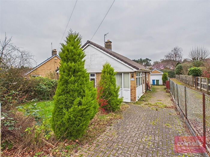 2 Bedroom Detached Bungalow For Sale In Racecourse Road, East Ayton, Scarborough, YO13