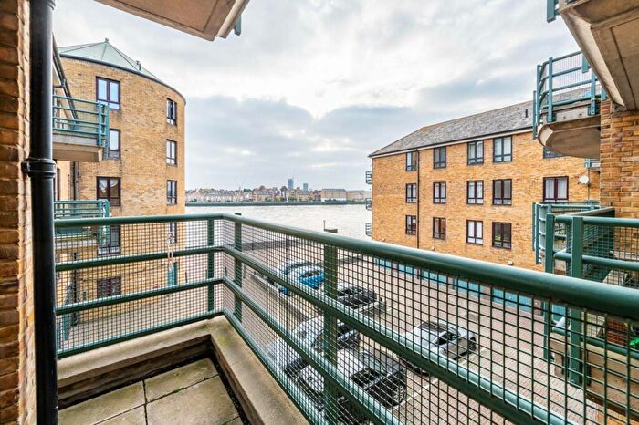 2 Bedroom Flat To Rent In Narrow Street, , Canary Wharf, London, E14