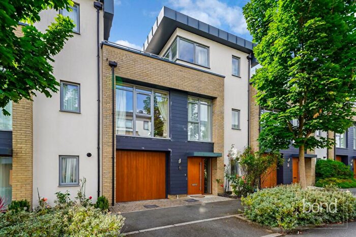 3 Bedroom Town House For Sale In Robinson Gate, Springfield, Chelmsford, CM1