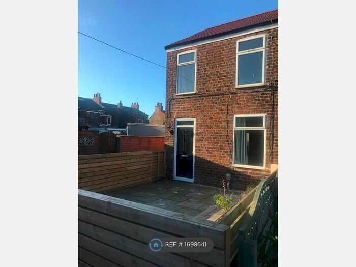 2 Bedroom End Of Terrace House To Rent In Cherry Tree Terrace, Beverley, HU17