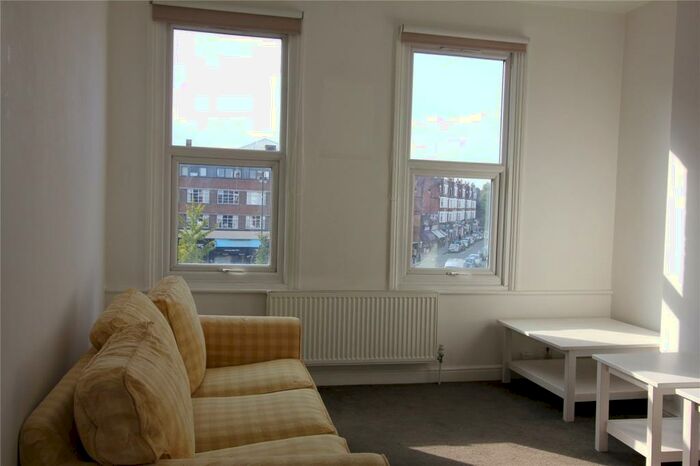 2 Bedroom Apartment To Rent In Muswell Hill Broadway, London, N10
