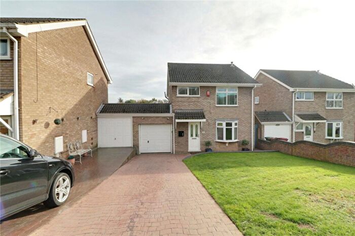 3 Bedroom Link Detached House For Sale In Labrador Drive, Broughton, DN20