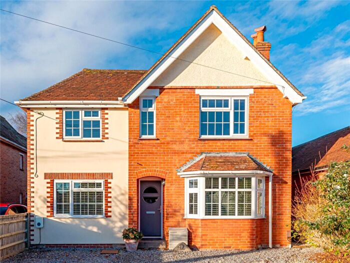 5 Bedroom Detached House For Sale In Northfield Road, Thatcham, Berkshire, RG18
